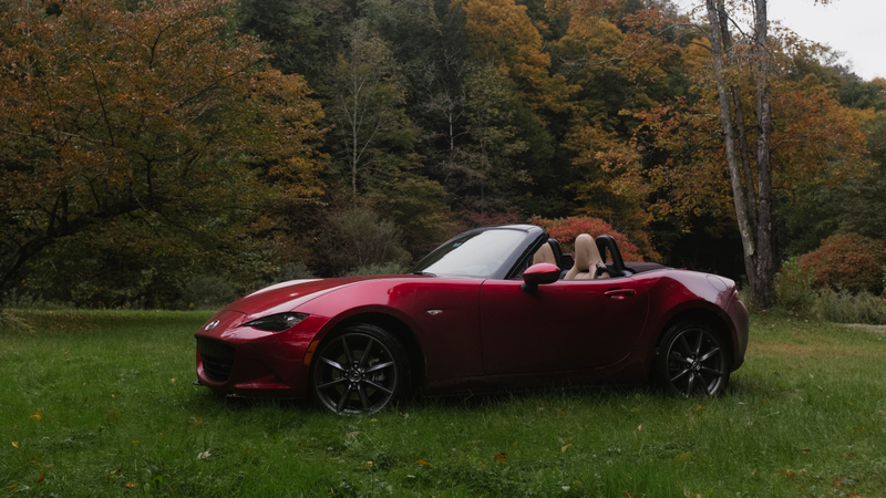 Illustration for article titled 2019 Mazda Miata VS. 2018 Volkswagen Golf GTI: Which To Buy?